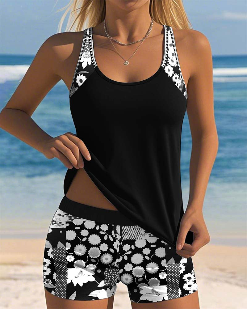 Melanie | Two-Piece Swimsuit with Comfortable Fit and Floral Beach Style