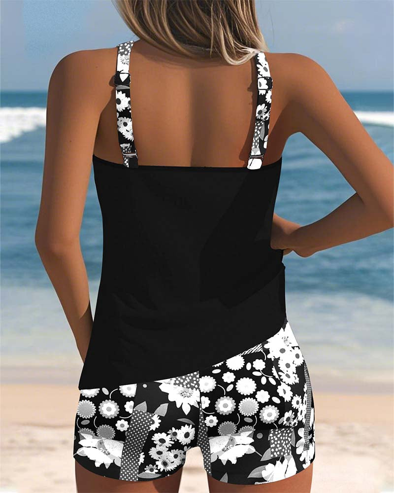 Melanie | Two-Piece Swimsuit with Comfortable Fit and Floral Beach Style