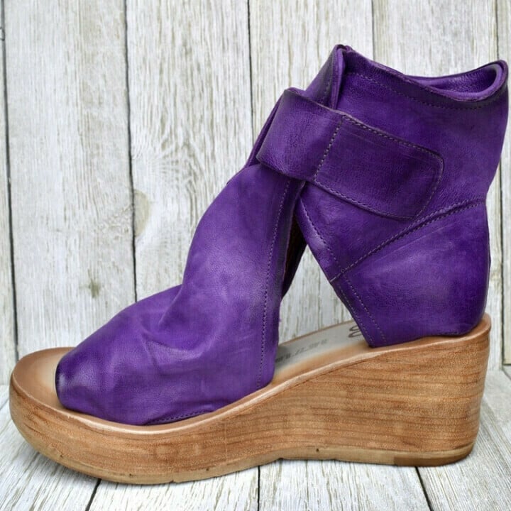 Dawn | Wedge Sandals with Buckle in Boho Style