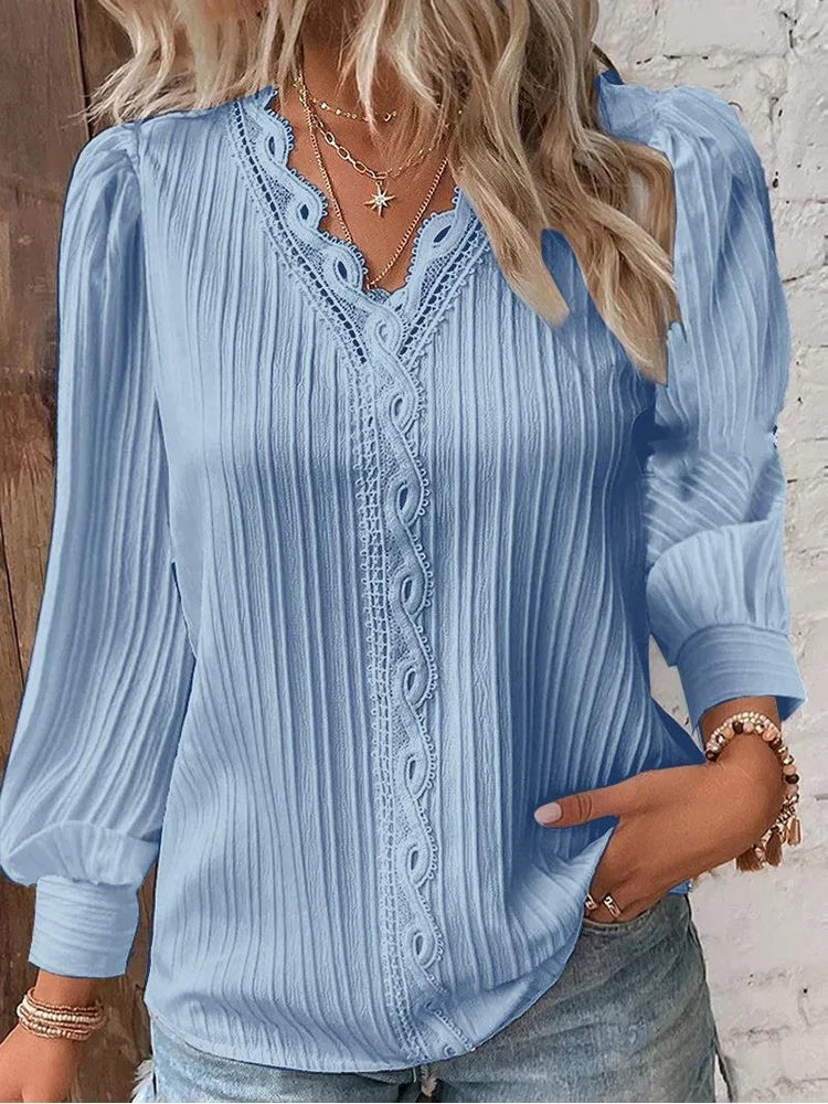 Sam | Blouse with Chiffon and Lace Details