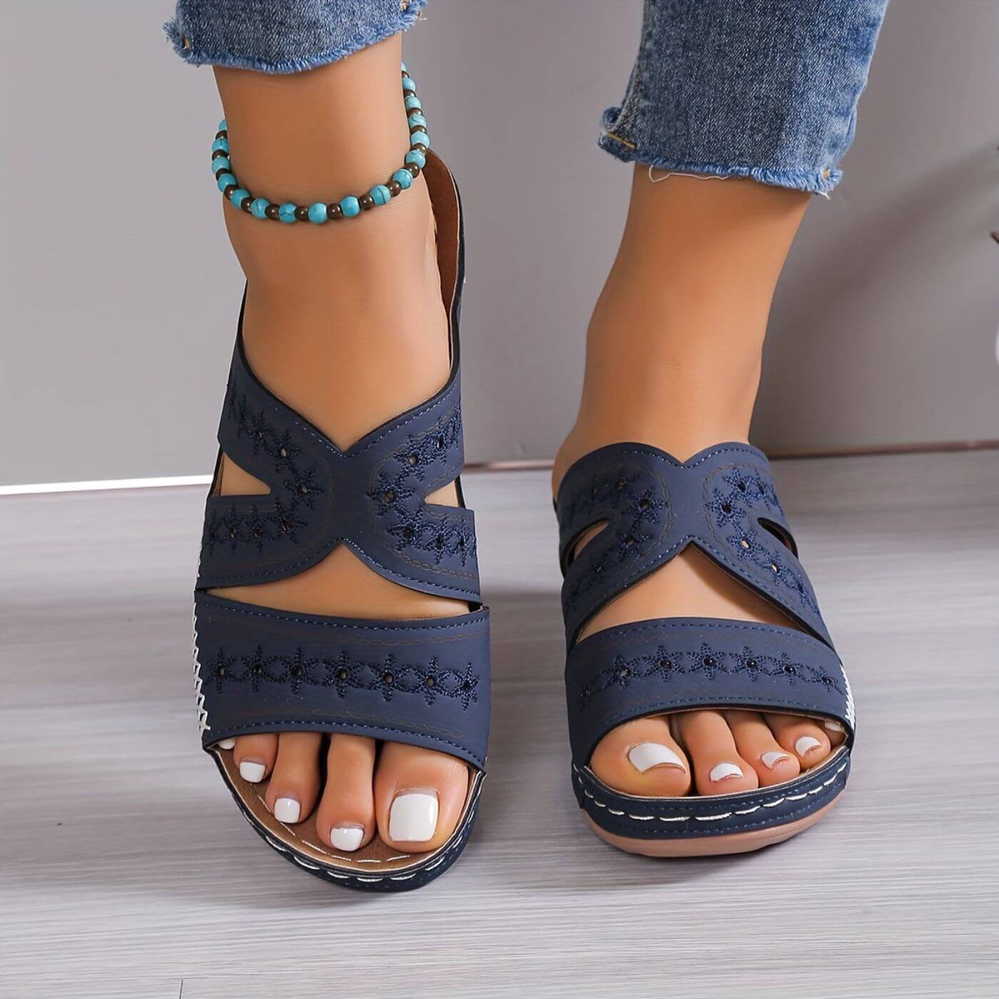Soleva | Slip-Resistant Orthopedic Sandals