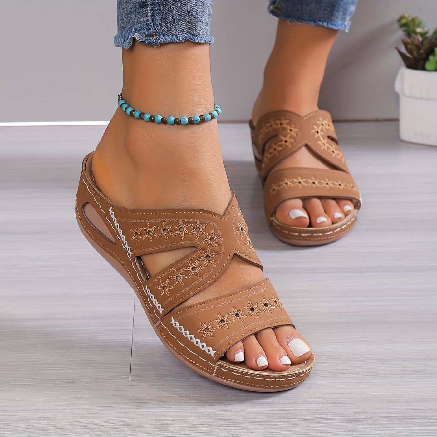 Soleva | Slip-Resistant Orthopedic Sandals