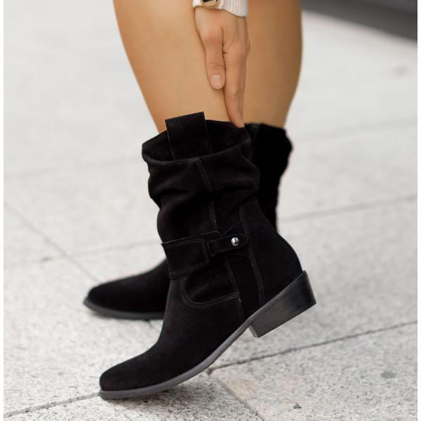 Elegant slouchy mid-calf block heel boots