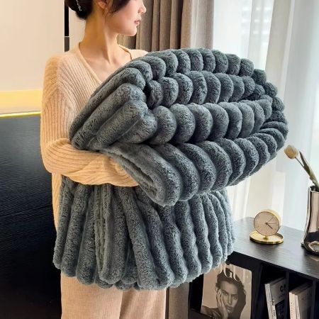 100 x 150 cm Plush Faux Fur Throw Blanket