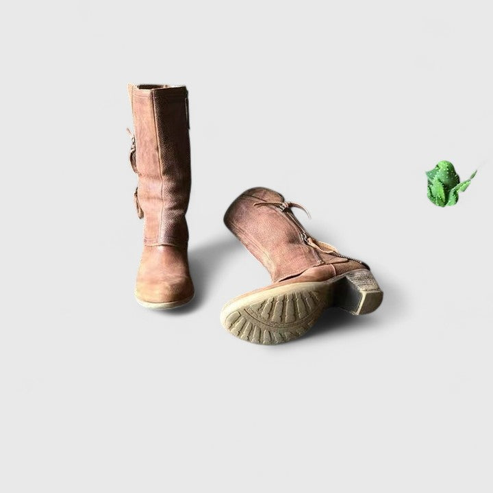 Effortless western ankle boots with cushioned sole