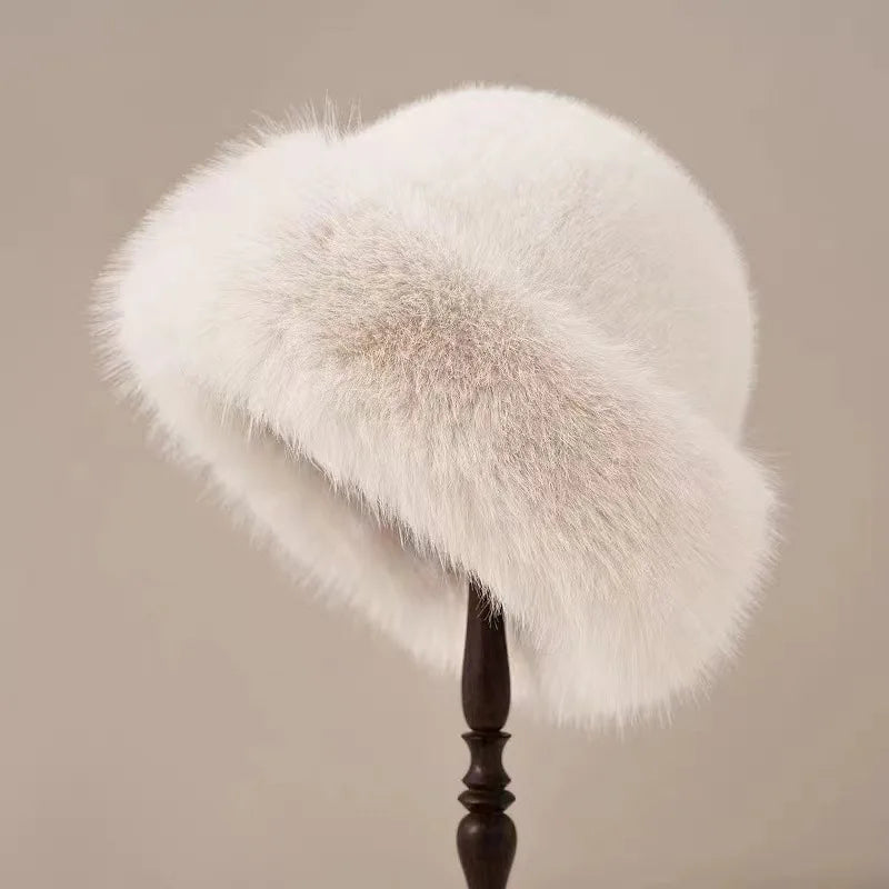 Suzanne | Cozy Fluffy Hat
