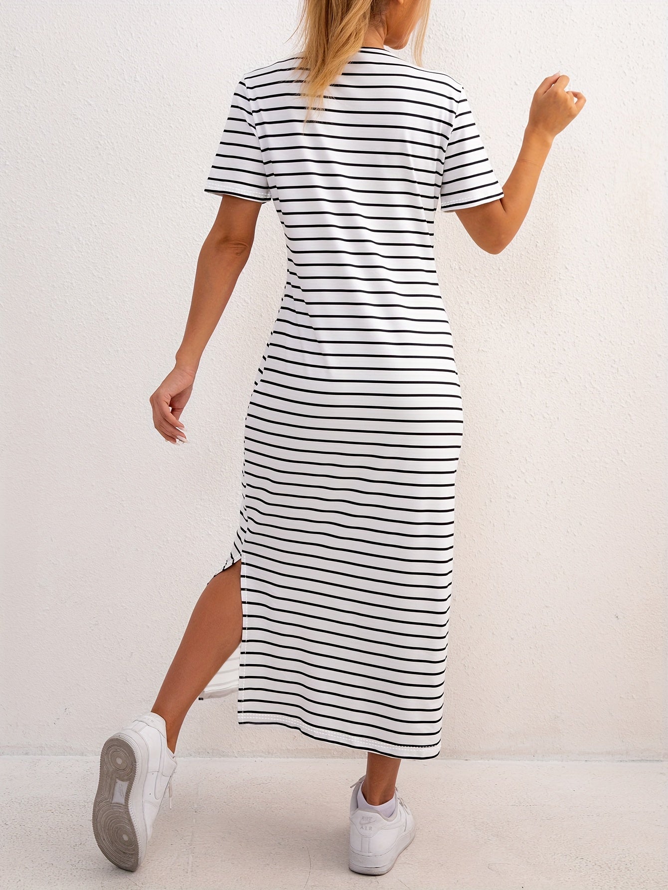 Women's Striped Midi Dress Short Sleeve Crew Neck Side Split Casual Everyday