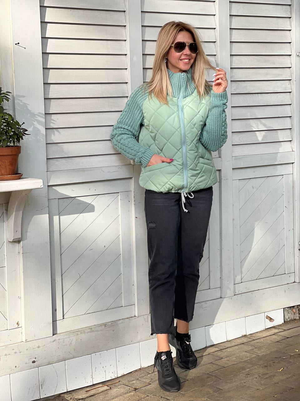 Corwyn | Women's Quilted Jacket with Knit Sleeves