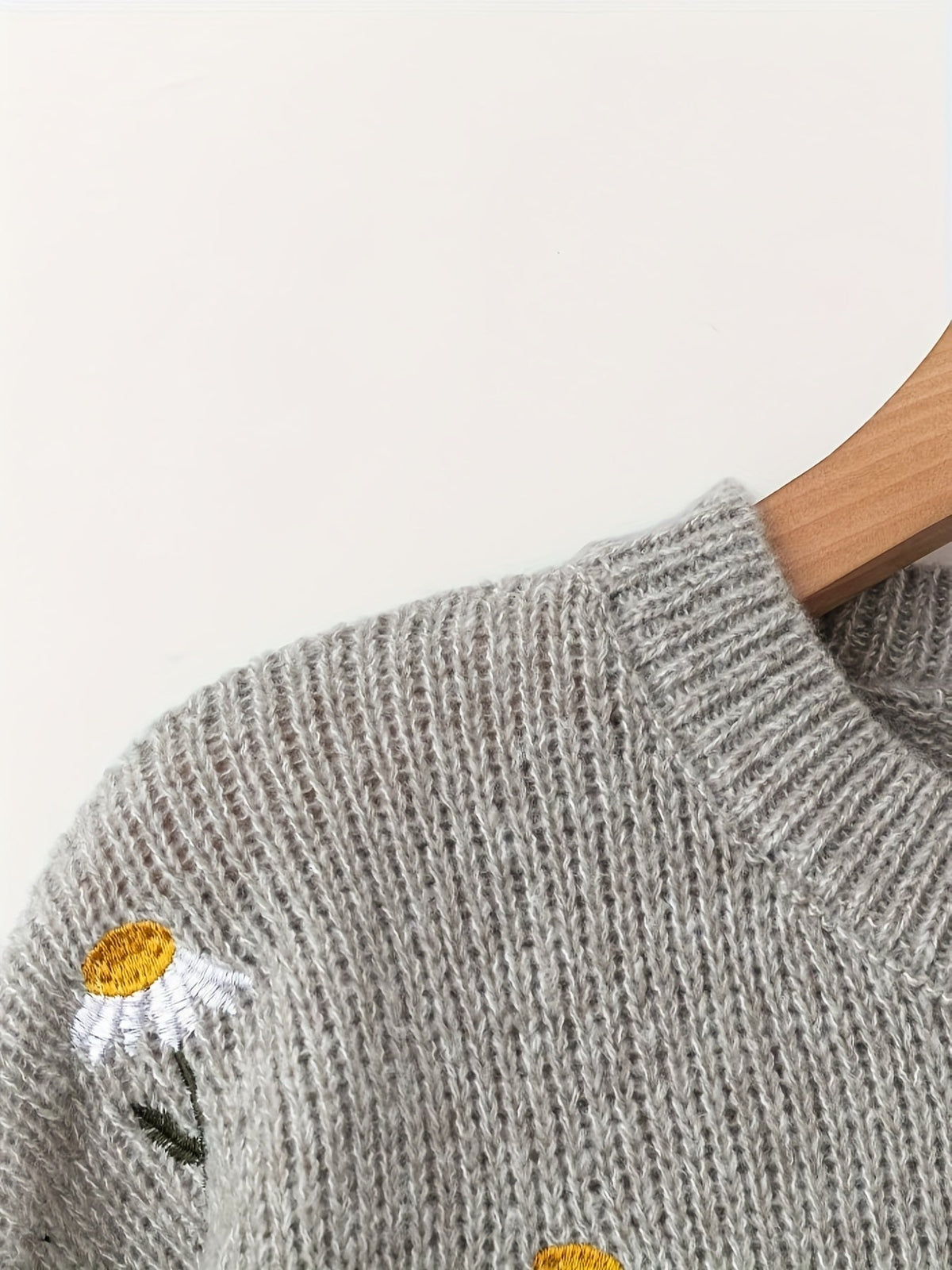 Florie | Women's Daisy Embroidered Knit Sweater