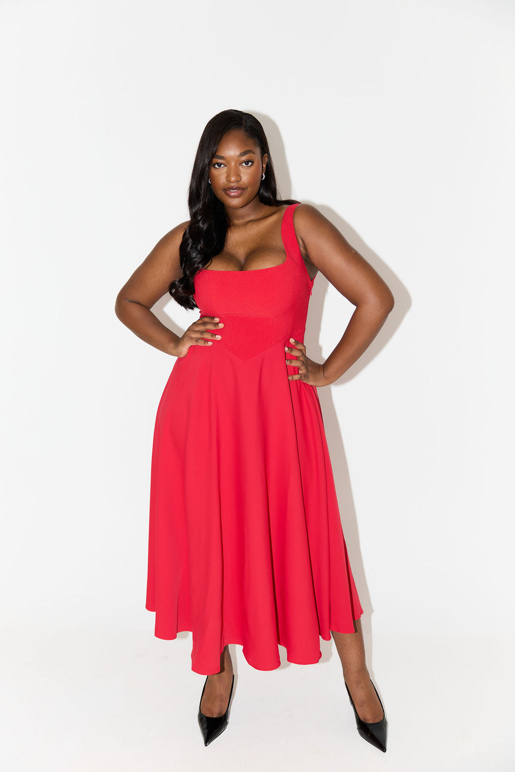 Leah - Timeless Flowy Midi Dress