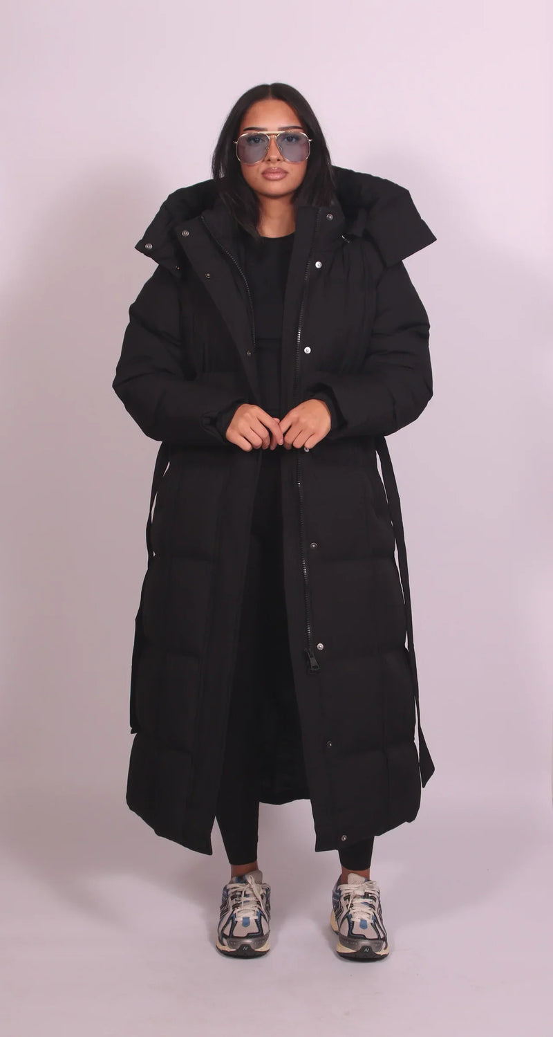 Threnova | Women's Hooded Long Puffer Coat
