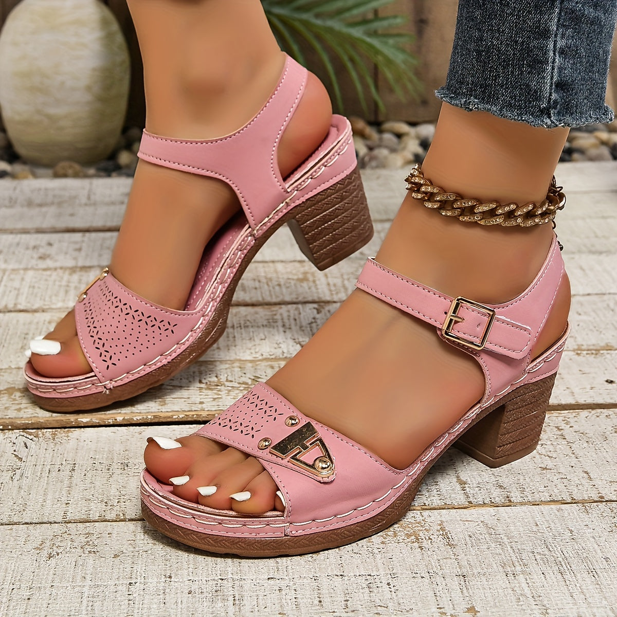 Honeysuckle | Women's Cushioned Adjustable Buckle Sandals