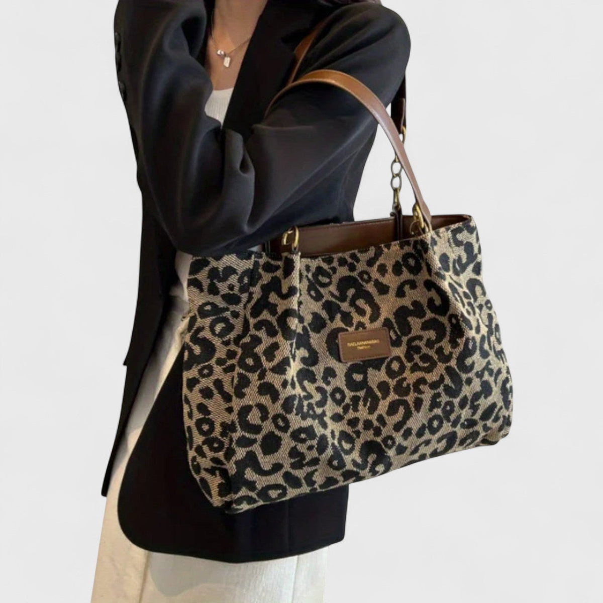 Klara - Leopard Print Canvas Tote