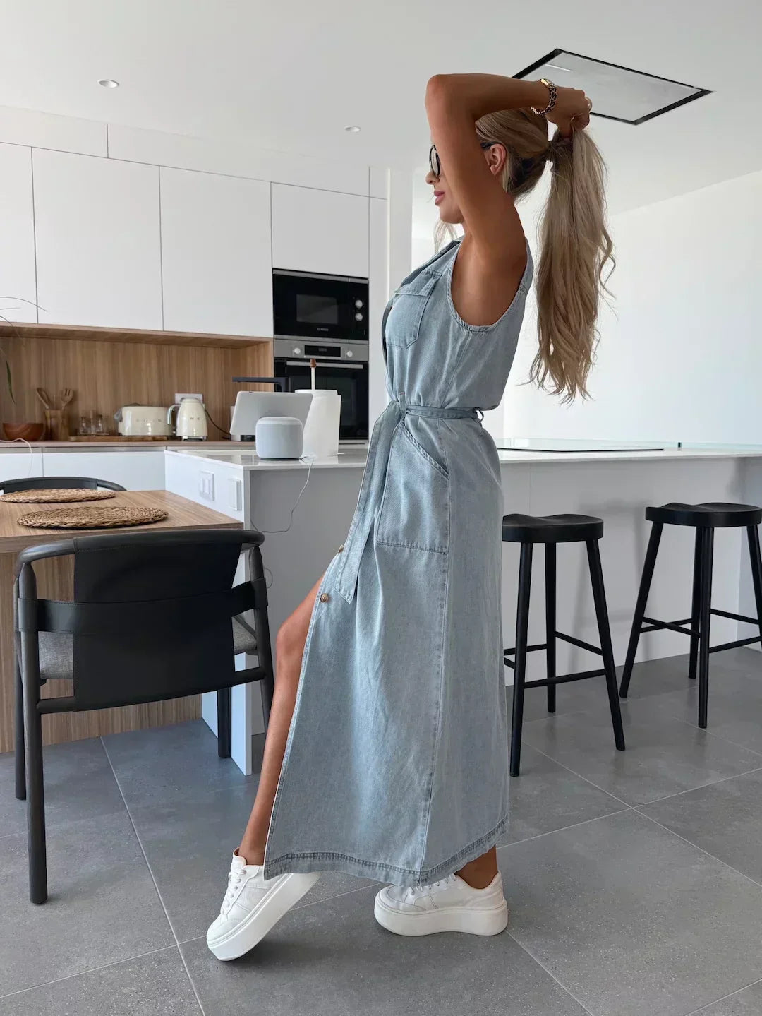 Madison - Long sleeveless denim dress
