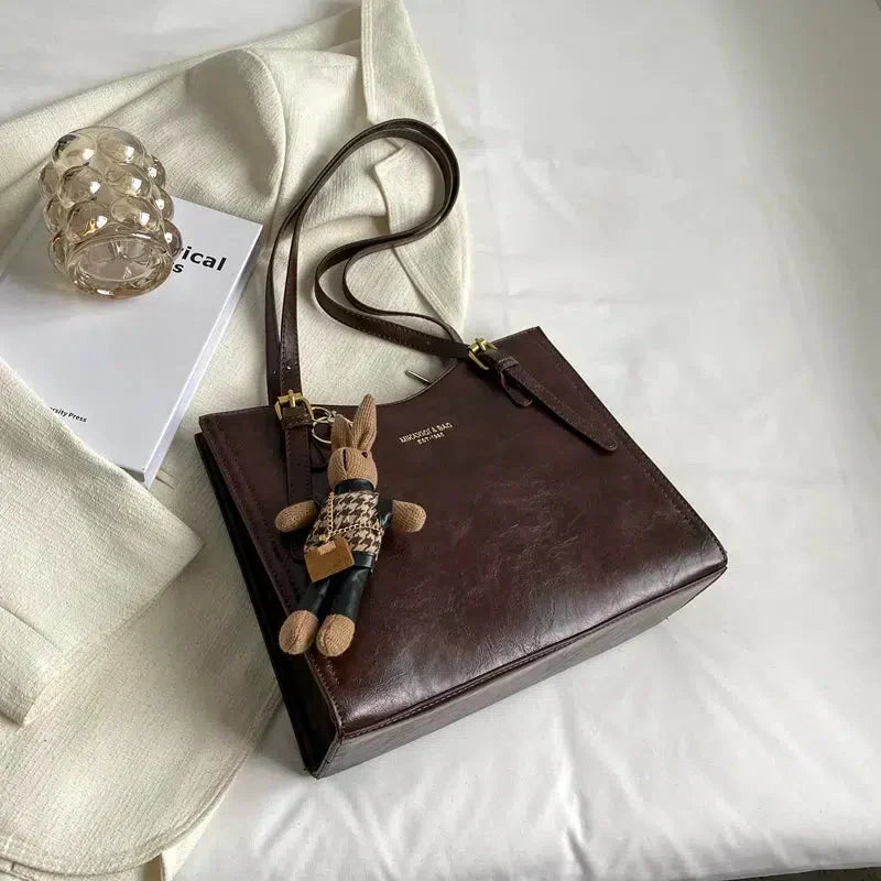 Clarie - Vintage Vegan Leather Shoulder Bag