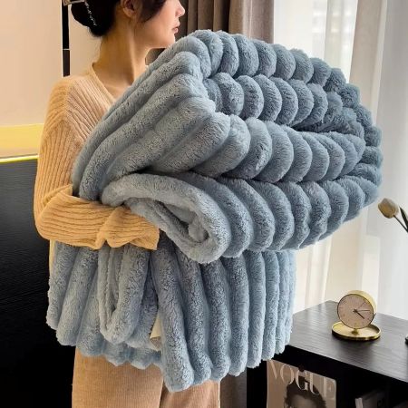 100 x 150 cm Plush Faux Fur Throw Blanket