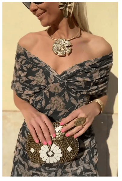 Noemi – Elegant Maxi Dress with Floral Touch