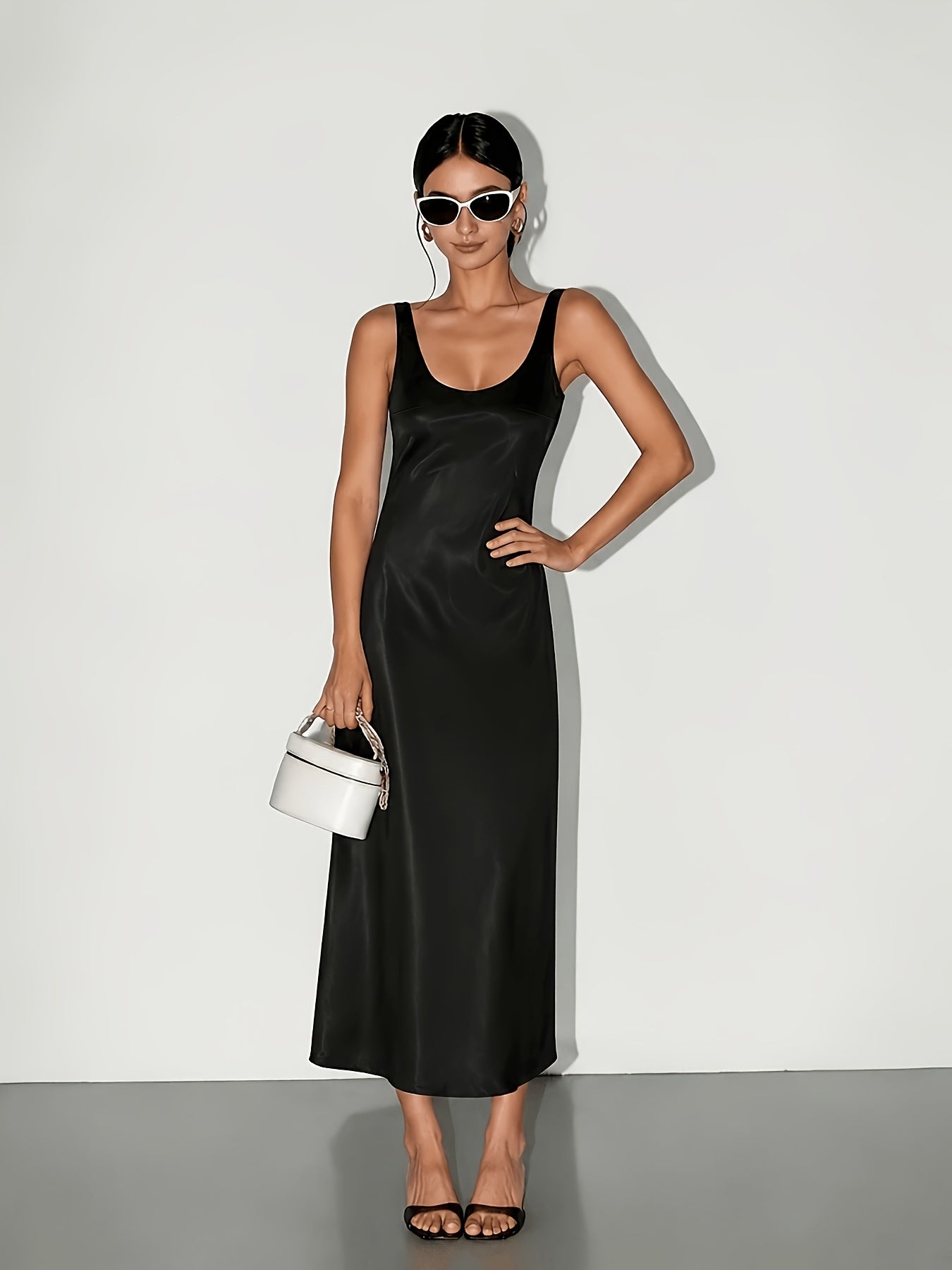 Women's Satin Tank Dress Scoop Neck Sleeveless Slim Fit Maxi Summer Vacation Wear