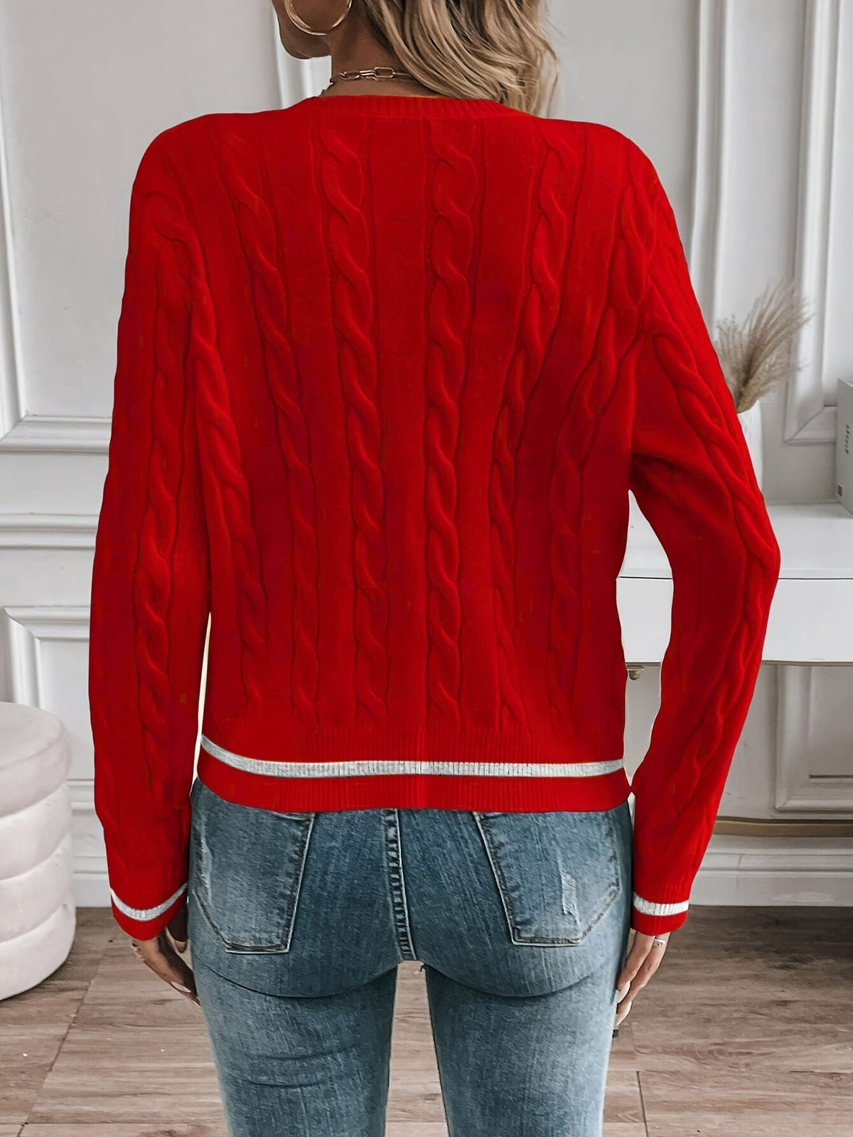 Delvwyn | Women's Cable Knit Button-Up Cardigan