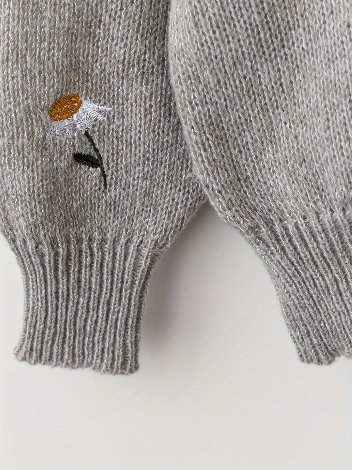 Florie | Women's Daisy Embroidered Knit Sweater