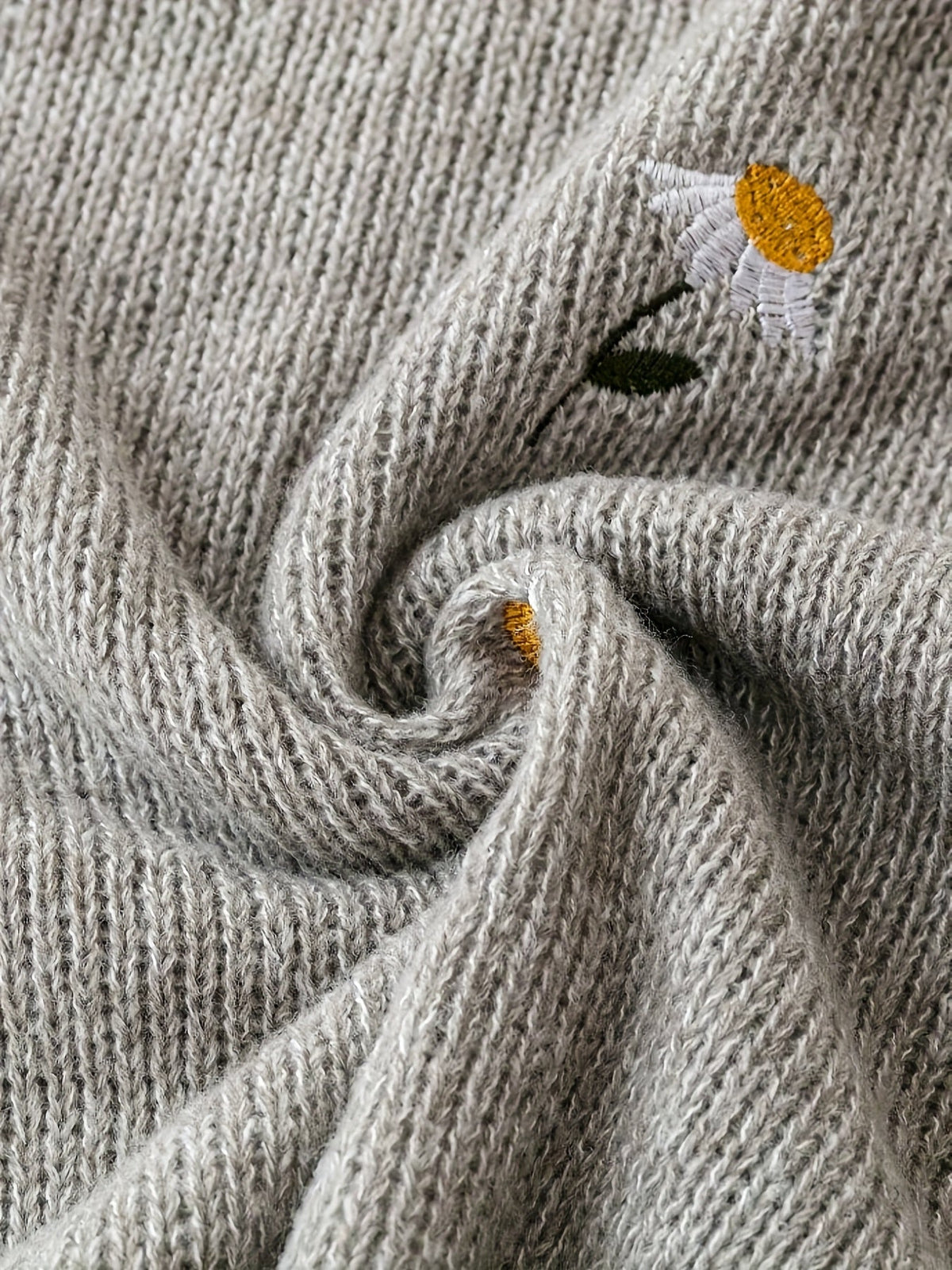 Florie | Women's Daisy Embroidered Knit Sweater